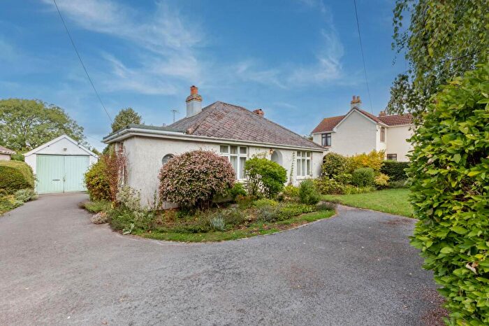 3 Bedroom Detached Bungalow For Sale In Farleigh Road, Backwell, BS48