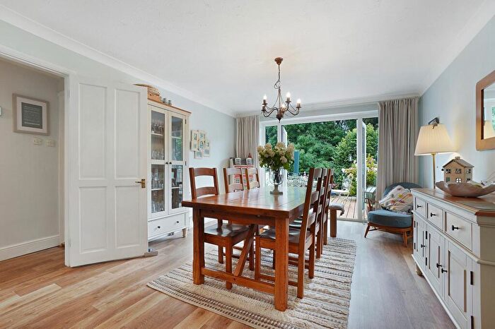 4 Bedroom Detached House For Sale In Hallsfield Road, Walderslade, ME5