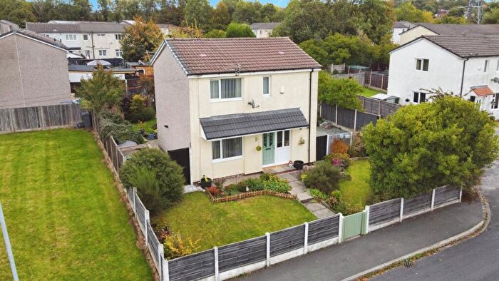 2 Bedroom Detached House For Sale In Bowden Close, Hyde, Greater Manchester, SK14