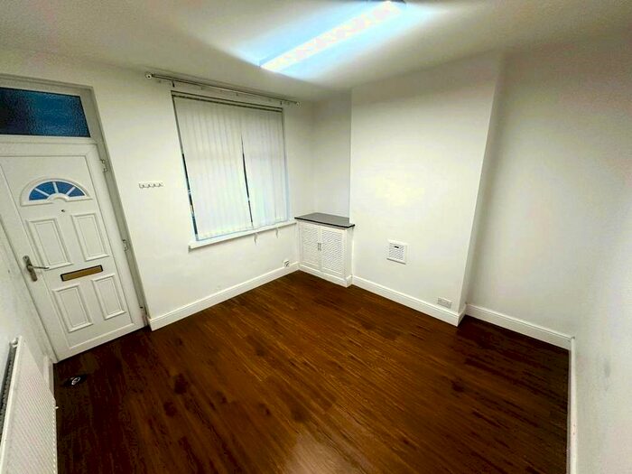 3 Bedroom Terraced House To Rent In Moat Road, Leicester, LE5