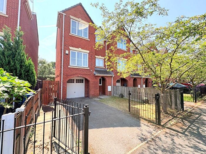 3 Bedroom Semi Detached House To Rent In Hansby Drive, Speke, Liverpool, Merseyside, L24