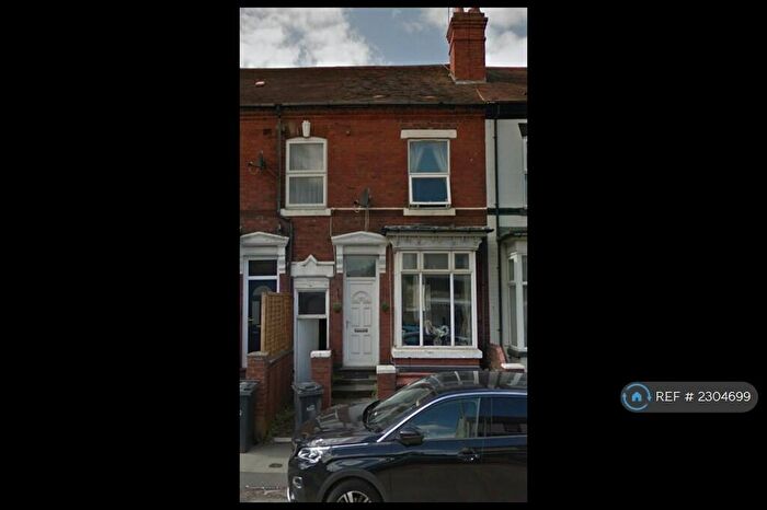 3 Bedroom Terraced House To Rent In Long Lane, Halesowen, B62