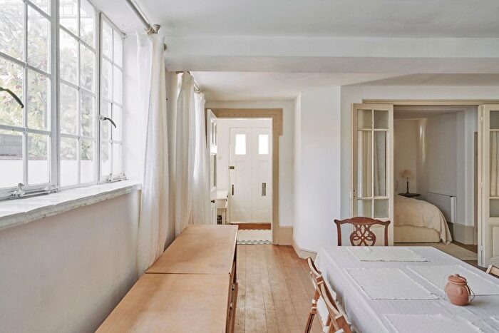 1 Bedroom Flat To Rent In Fulham Road, London, SW6