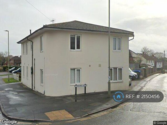 1 Bedroom Flat To Rent In Chandler House, Knaphill, Woking, GU21