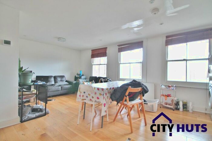 2 Bedroom Flat To Rent In Hartham Road, London, N7