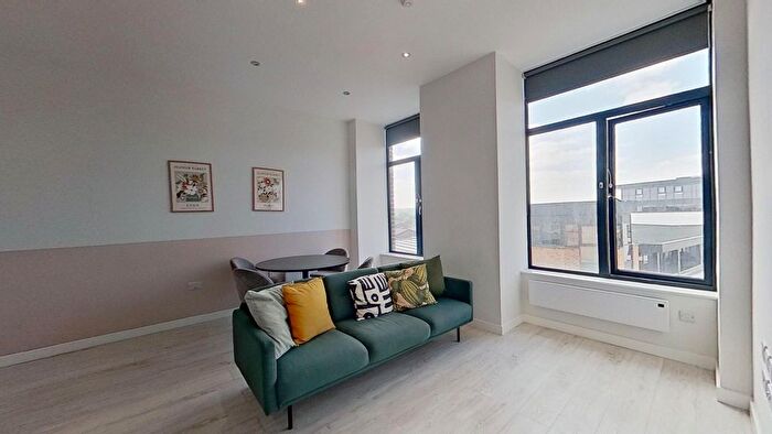 2 Bedroom Flat To Rent In Goodman Street, Leeds, LS10