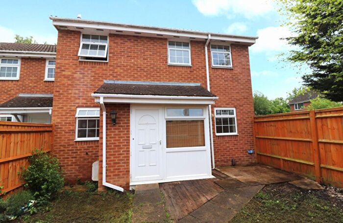 2 Bedroom Terraced House For Sale In Cudworth Mead, Hedge End, SO30