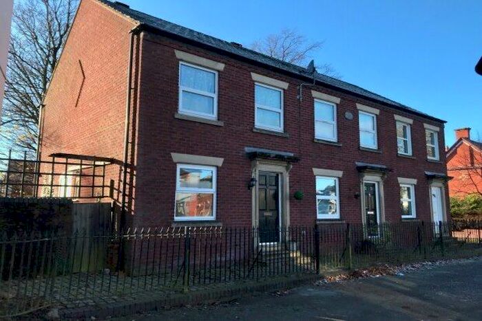 2 Bedroom End Of Terrace House To Rent In Watling Street Road, Preston, PR2