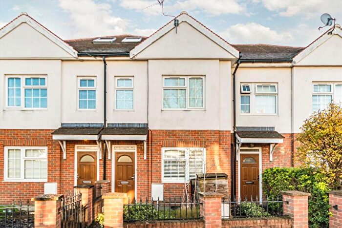 4 Bedroom Terraced House To Rent In Burney Avenue, Surbiton, KT5