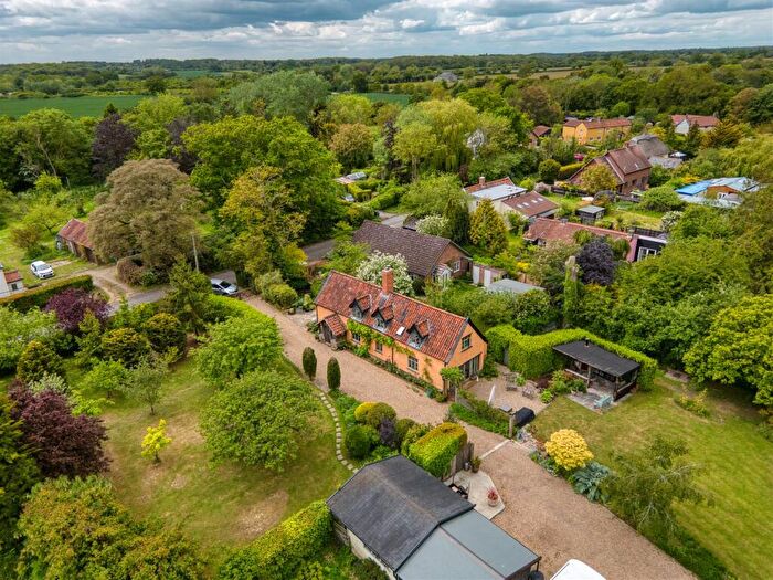 3 Bedroom Detached House For Sale In Curlew Green, Kelsale, Saxmundham, IP17