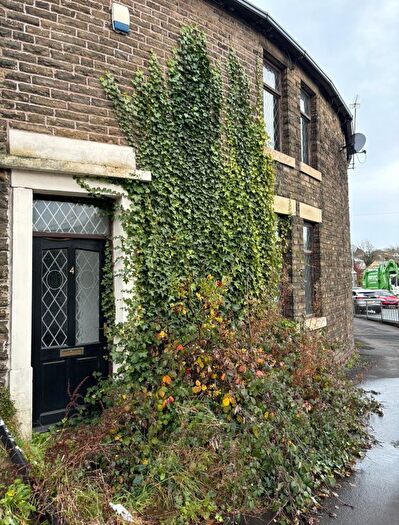 3 Bedroom Terraced House To Rent In Rochdale Road, Milnrow, Rochdale, OL16