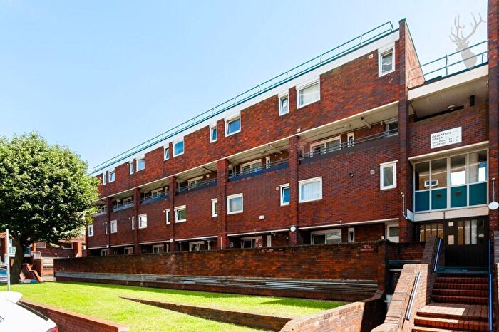 3 Bedroom Maisonette To Rent In Ollerton Green, Bow, E3