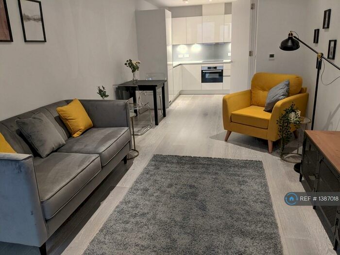 1 Bedroom Flat To Rent In City North Place, London, N4