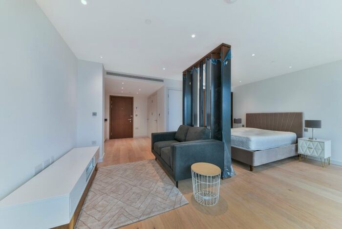 Studio To Rent In Landmark Pinnacle, The Landmark, Canary Wharf, E14