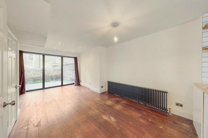 3 Bedroom Detached House To Rent In Carol Street, Camden, NW1