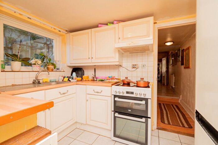 1 Bedroom Flat For Sale In Canterbury Road, Margate, Kent, CT9 - Photo 3