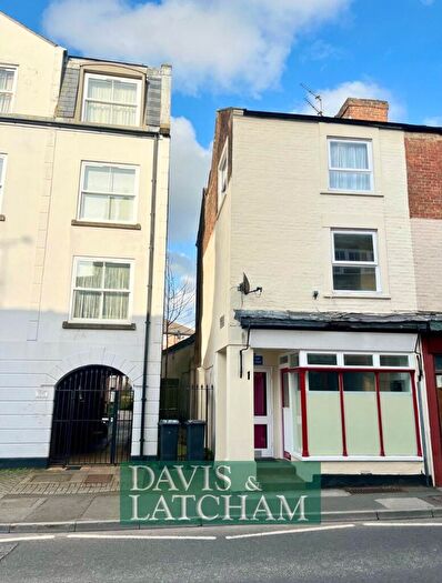 3 Bedroom End Of Terrace House For Sale In East Street, Warminster, BA12