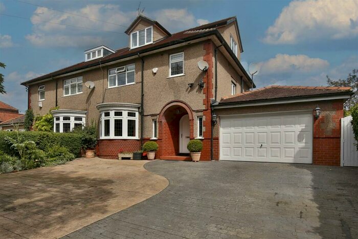 4 Bedroom Semi-Detached House For Sale In Coniscliffe Road, Darlington, DL3