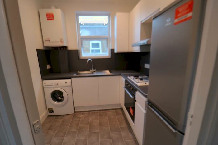 1 Bedroom Flat To Rent In Palmerston Road, Wood Green, N22