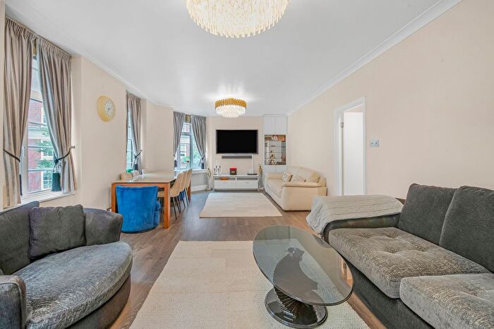 3 Bedroom Flat For Sale In Stourcliffe Close, Stourcliffe Street, W1H