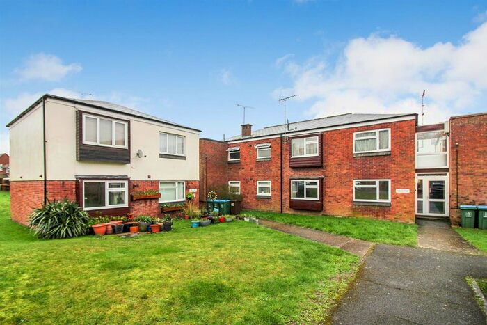 1 Bedroom Flat To Rent In Abbot Ridge, Aylesbury, HP18