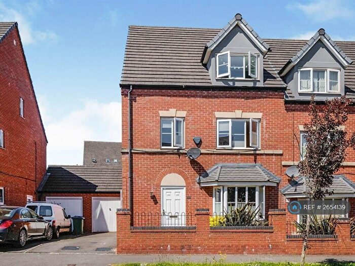 7 Bedroom Semi-Detached House To Rent In Barrett Street, Smethwick, B66