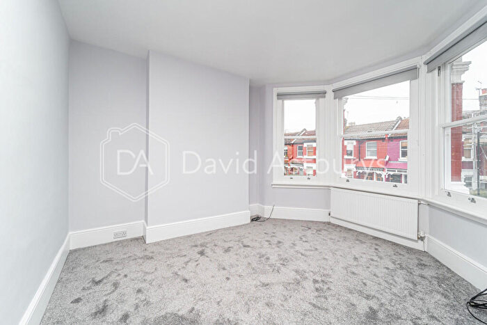 2 Bedroom Apartment To Rent In South View Road, Crouch End, London, N8