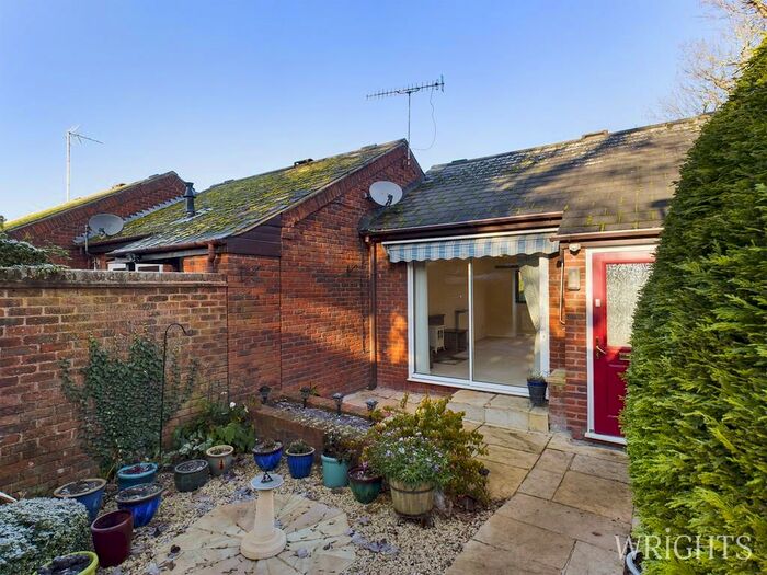 2 Bedroom Terraced House To Rent In Parkside, Welwyn, AL6