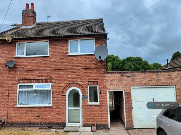 3 Bedroom Semi-Detached House To Rent In Heacham Drive, Leicester, LE4