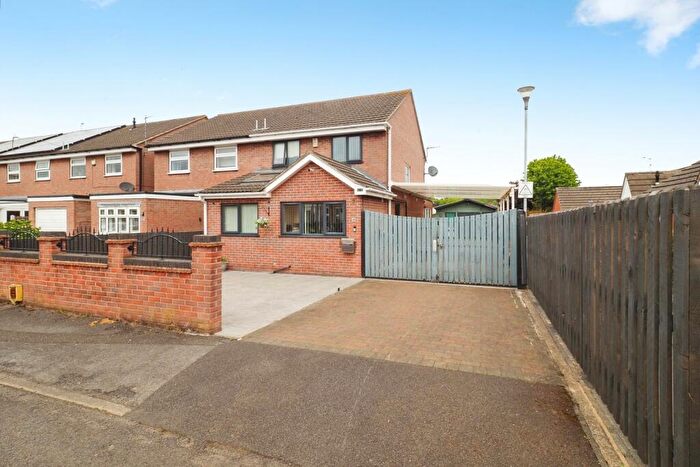 3 Bedroom Semi Detached House For Sale In Dennis Street, Nottingham, Nottinghamshire, NG4