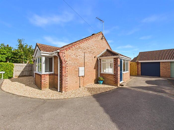 2 Bedroom Detached Bungalow For Sale In High Holme Road, Louth, LN11