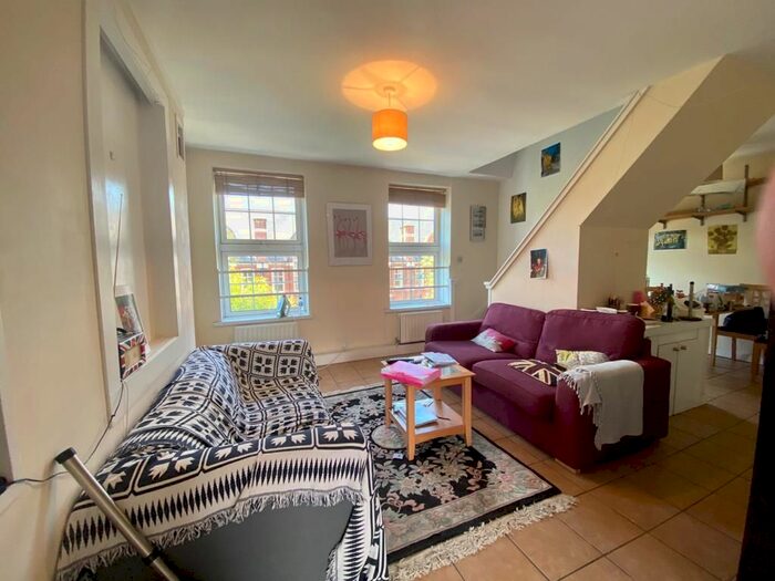 3 Bedroom Flat To Rent In Georges Row, Bermondsey, SE16