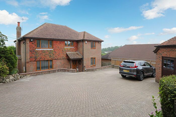 4 Bedroom Detached House For Sale In Bank Road, Aldington, Ashford, TN25