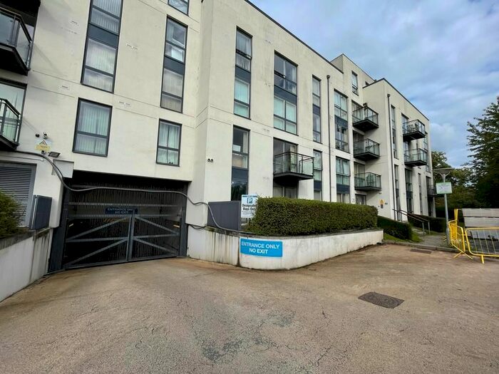 2 Bedroom Flat To Rent In Edgbaston Crescent, Birmingham, B5