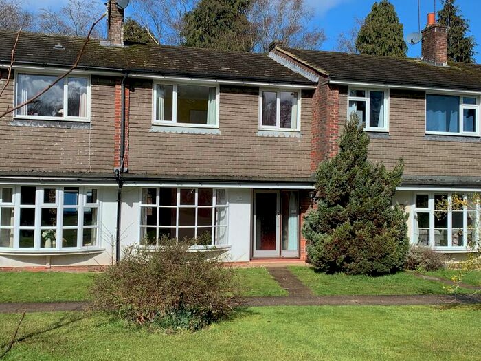 3 Bedroom House For Sale In Liphook Cul-de-sac Location, GU30