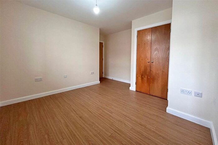 2 Bedroom Flat For Sale In Frederick Street, Aldershot, Hampshire, GU11