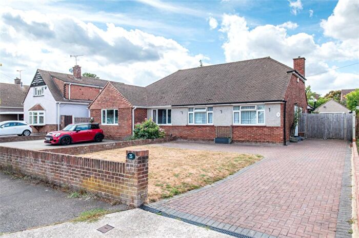 2 Bedroom Bungalow For Sale In Goodwood Crescent, Gravesend, Kent, DA12