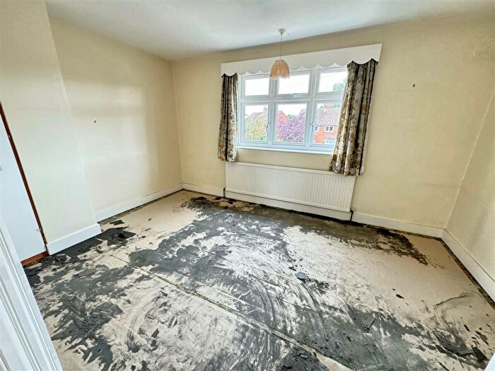 2 Bedroom Terraced House For Sale In Carrington Crescent, Wendover, HP22