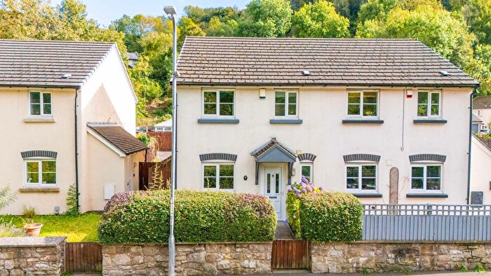 3 Bedroom Semi Detached House For Sale In Llwyn Melin, Clydach, Abergavenny, NP7