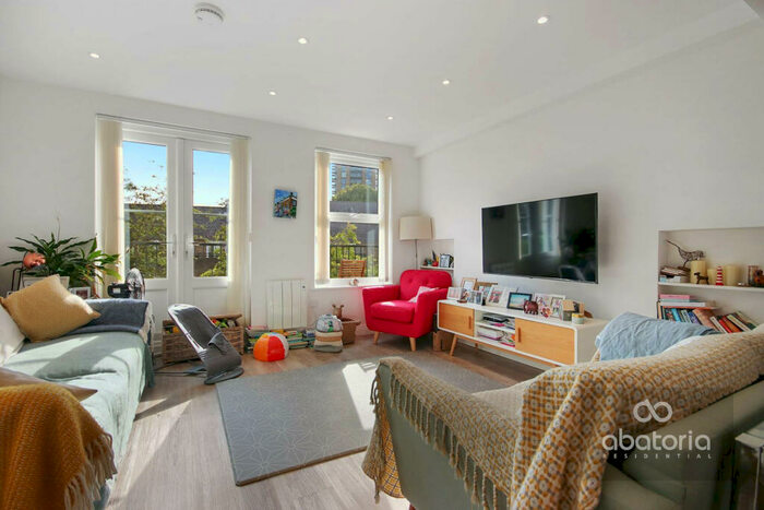 2 Bedroom Apartment To Rent In Riverside Mansions, Milk Yard, London, E1W