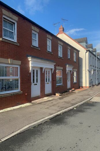 2 Bedroom Town House To Rent In Drovers Close, Uttoxeter, ST14