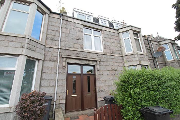 4 Bedroom Flat To Rent In King Street, Top Floor, AB24
