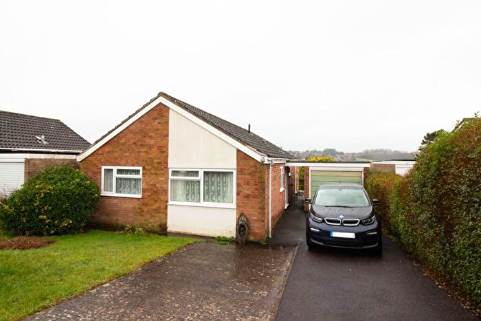 3 Bedroom House For Sale In Pedlars Grove, Frome, BA11