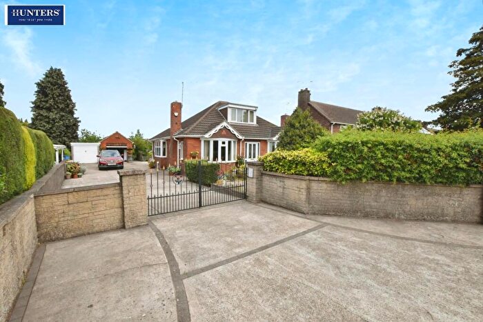 4 Bedroom Detached Bungalow For Sale In East Common Lane, Scunthorpe, DN16