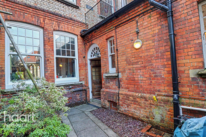 2 Bedroom Maisonette To Rent In Queens Gate, Plymouth, PL4