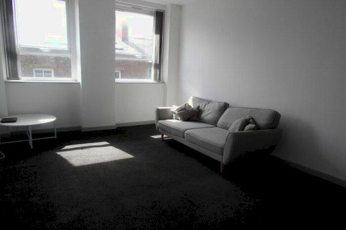 1 Bedroom Flat To Rent In Chaucer Walk, Blackburn, BB1