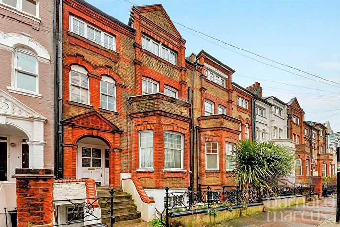 1 Bedroom Flat To Rent In Leathwaite Road, London, SW11