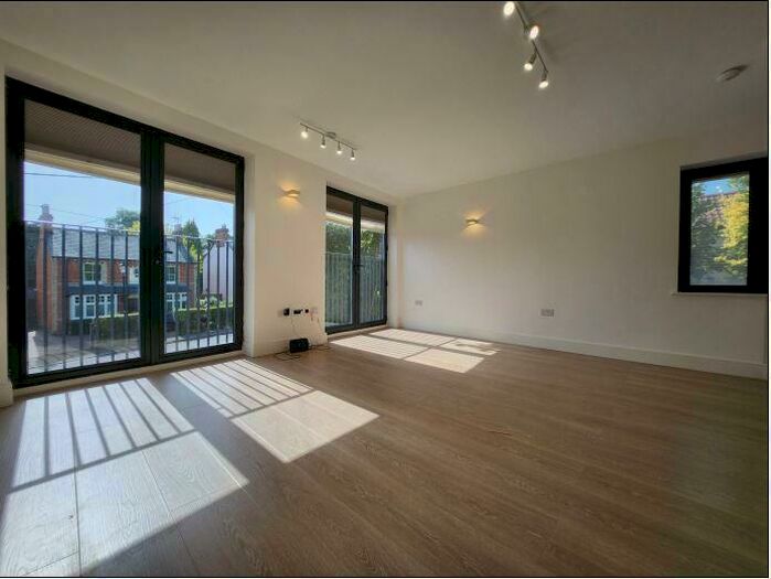 2 Bedroom Apartment To Rent In Windlesham, Null, GU20