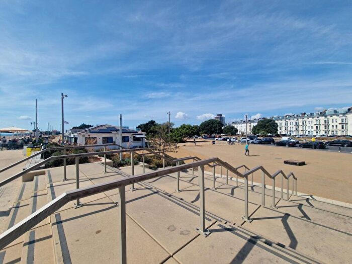 1 Bedroom Apartment To Rent In South Parade, Southsea, Hampshire, PO5