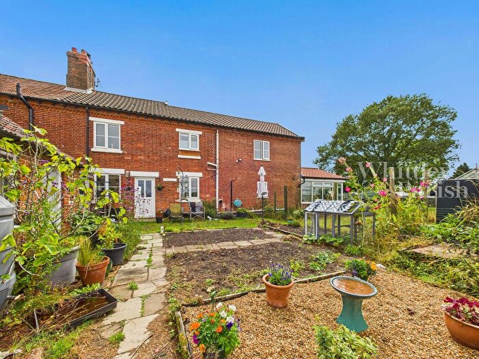4 Bedroom Semi-Detached House For Sale In King Row, Shipdham, Thetford, IP25